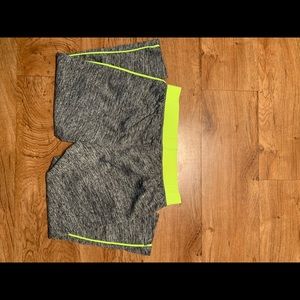 Women’s athletic leggings
